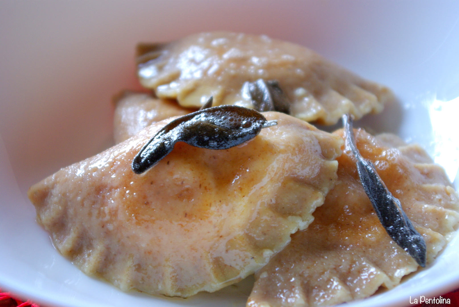 agnolotti alla barbabietola 4.JPG