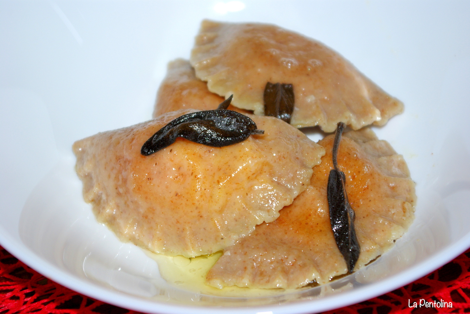 agnolotti alla barbabietola.JPG